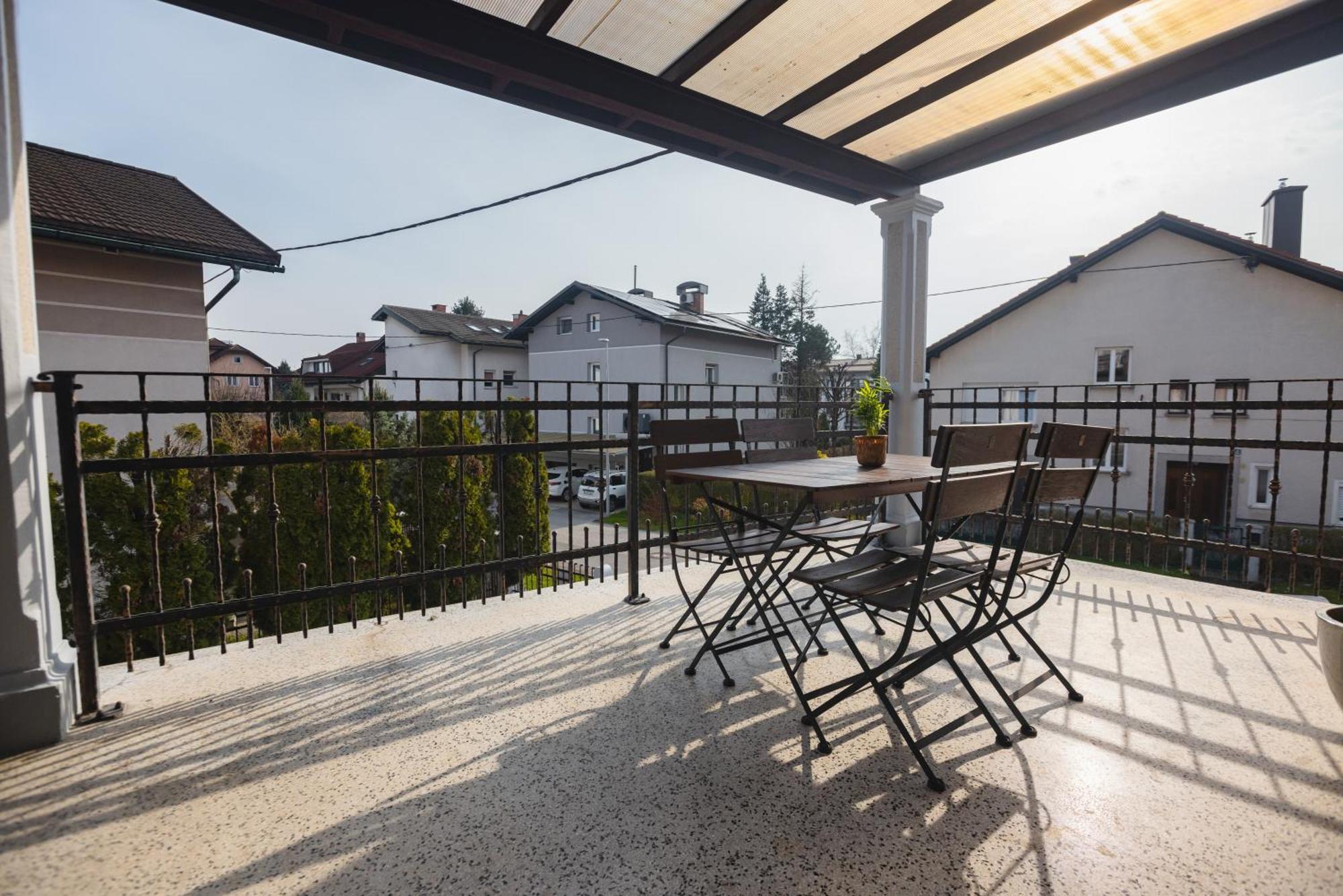 Vila Klara Apartments Ljubljana Exteriör bild