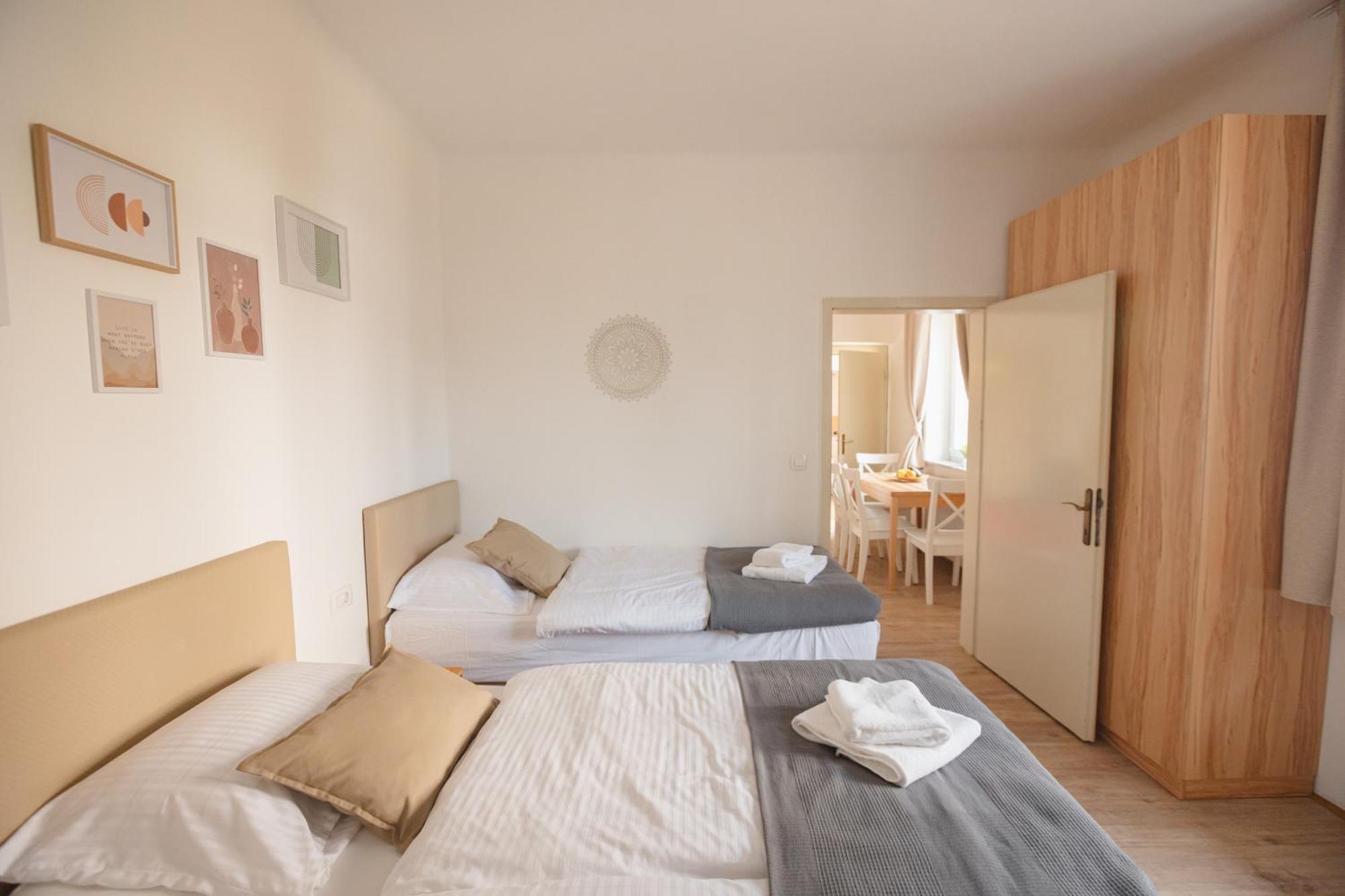 Vila Klara Apartments Ljubljana Exteriör bild