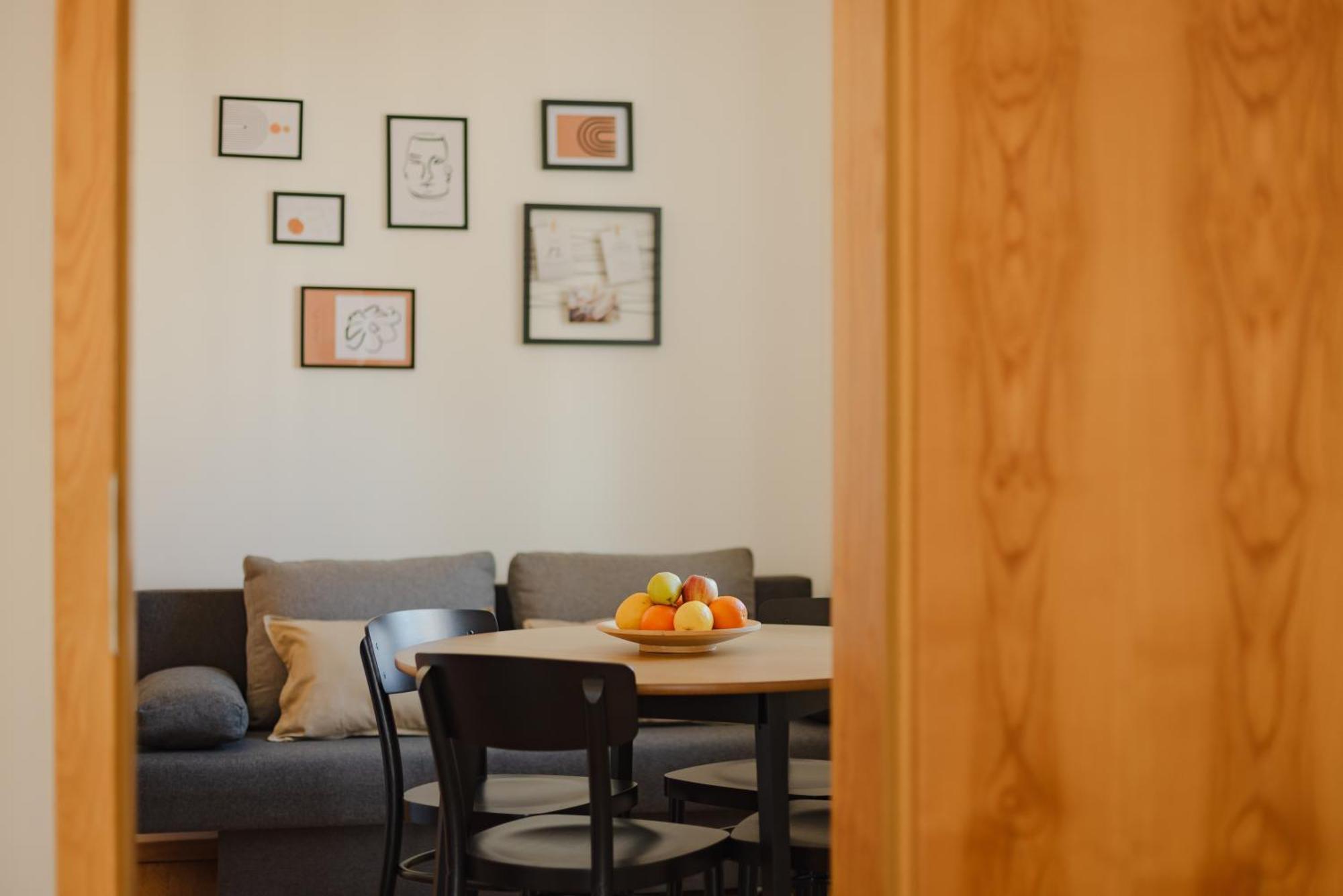 Vila Klara Apartments Ljubljana Exteriör bild