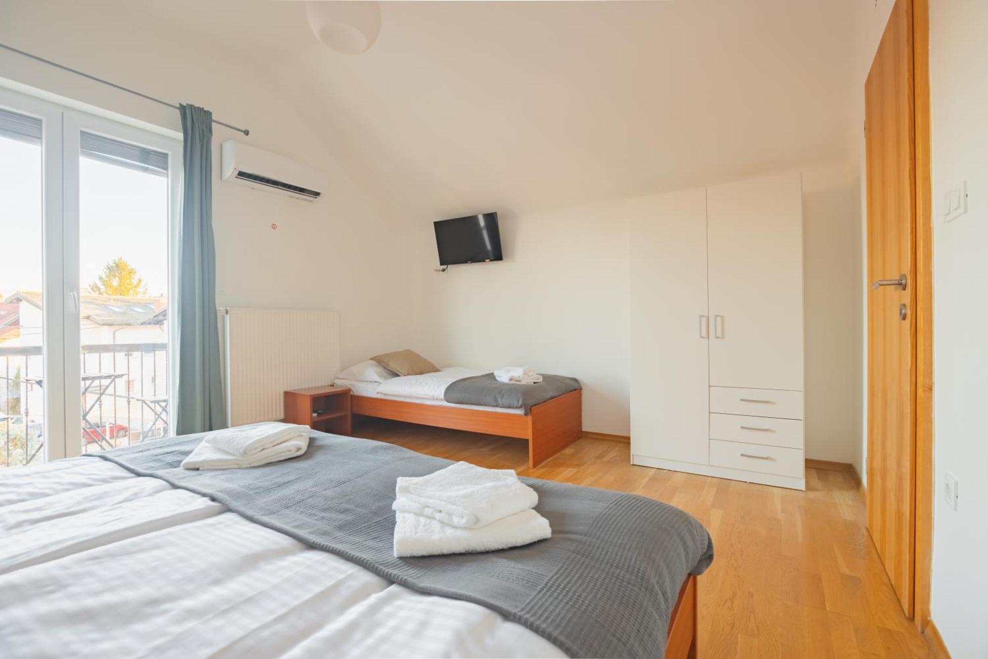 Vila Klara Apartments Ljubljana Exteriör bild