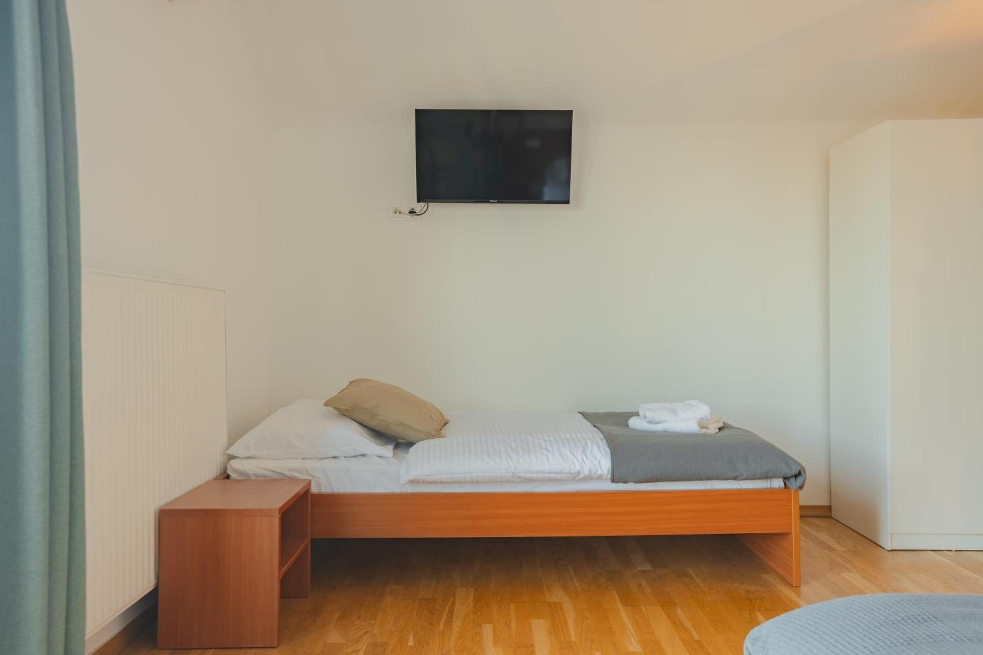 Vila Klara Apartments Ljubljana Exteriör bild