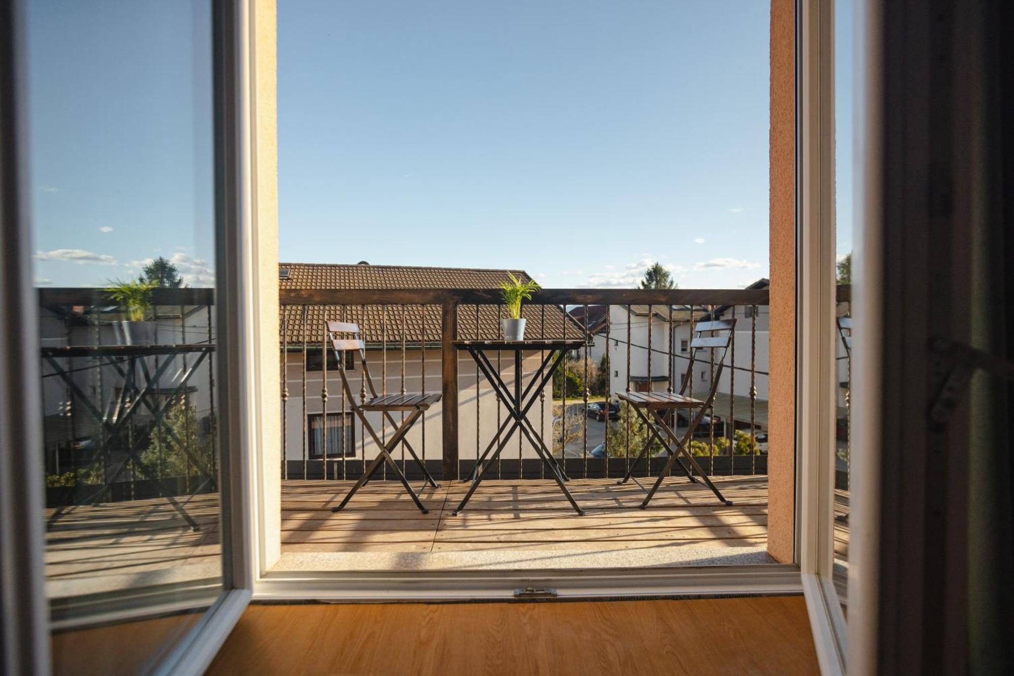Vila Klara Apartments Ljubljana Exteriör bild