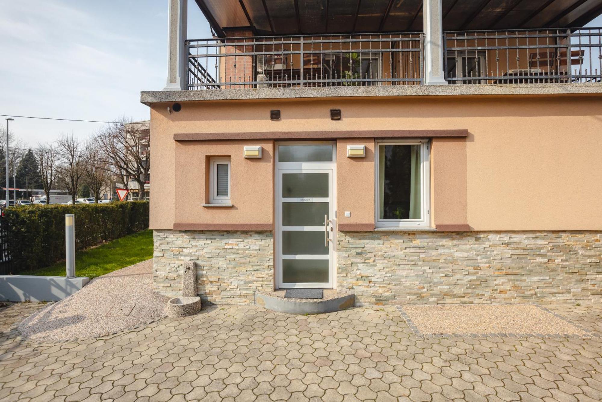 Vila Klara Apartments Ljubljana Exteriör bild